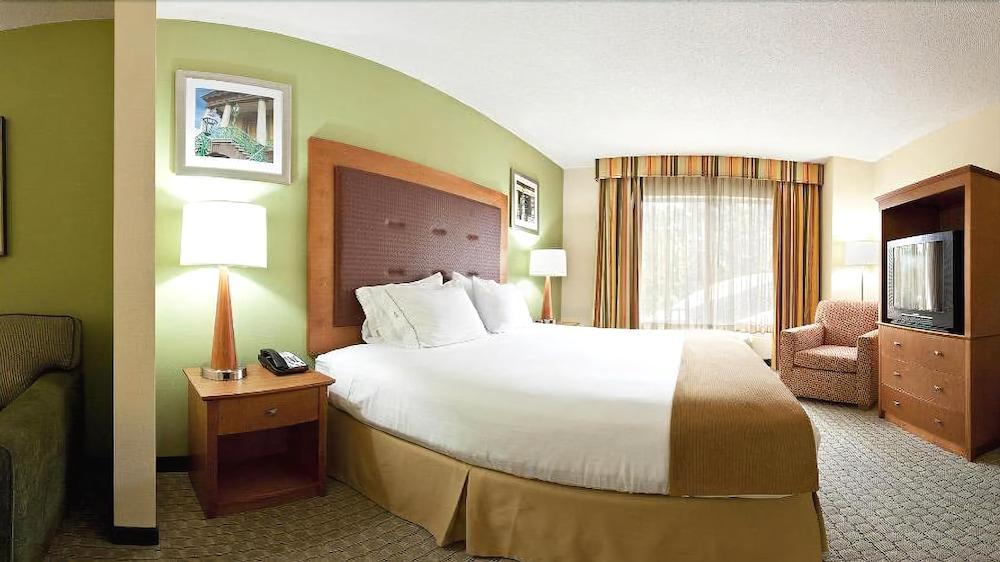 Holiday Inn Express Hotel & Suites Charleston - North By Ihg North Charleston Exterior photo