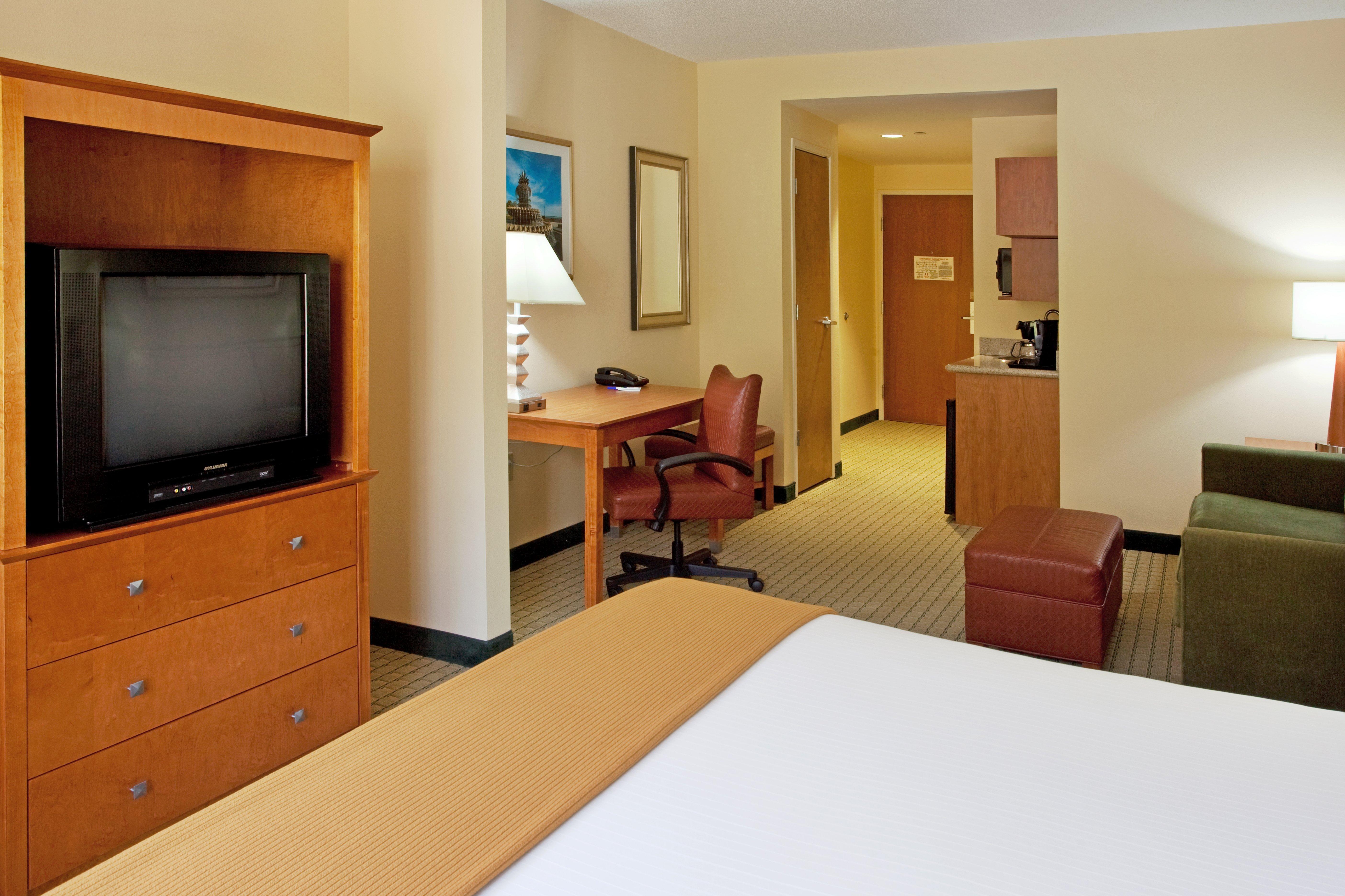 Holiday Inn Express Hotel & Suites Charleston - North By Ihg North Charleston Exterior photo