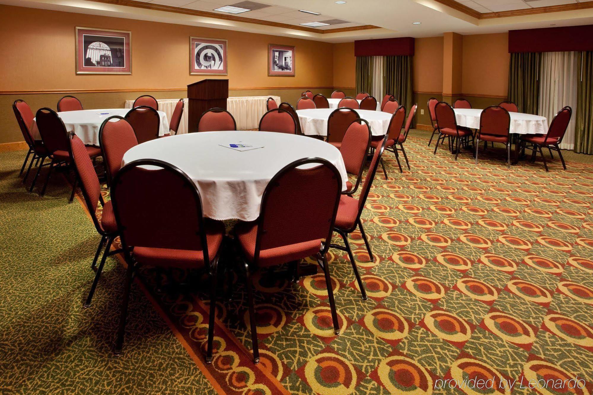 Holiday Inn Express Hotel & Suites Charleston - North By Ihg North Charleston Restaurant photo
